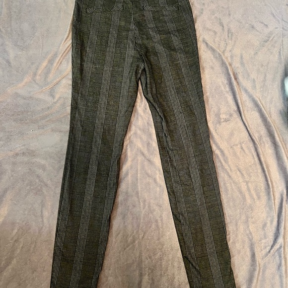 LAST CHANCE 🤍|4 for $20| 🤍Camber&Grace - Plaid leggings - Picture 2 of 7